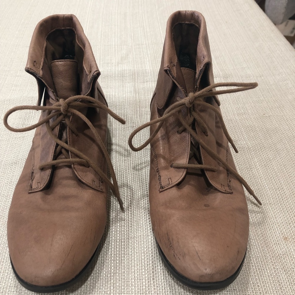 Steve Madden Boots Size 9.5